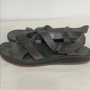 Tornado Chaco Taupe Leather Sandals sz 10